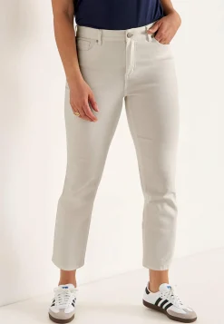 Något smalare ankeljeans