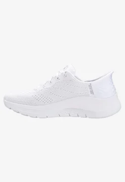 Sneaker Slip-Ins: Arch Fit 2.0- Easy Chic