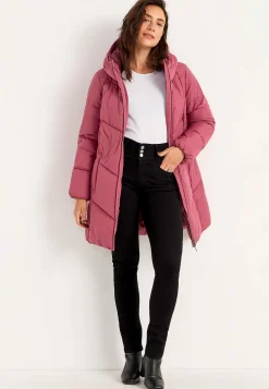 Varm jacka med fluffig vaddering