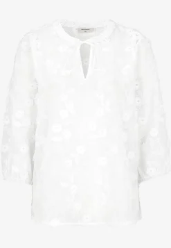 Vävd blus med brodyr